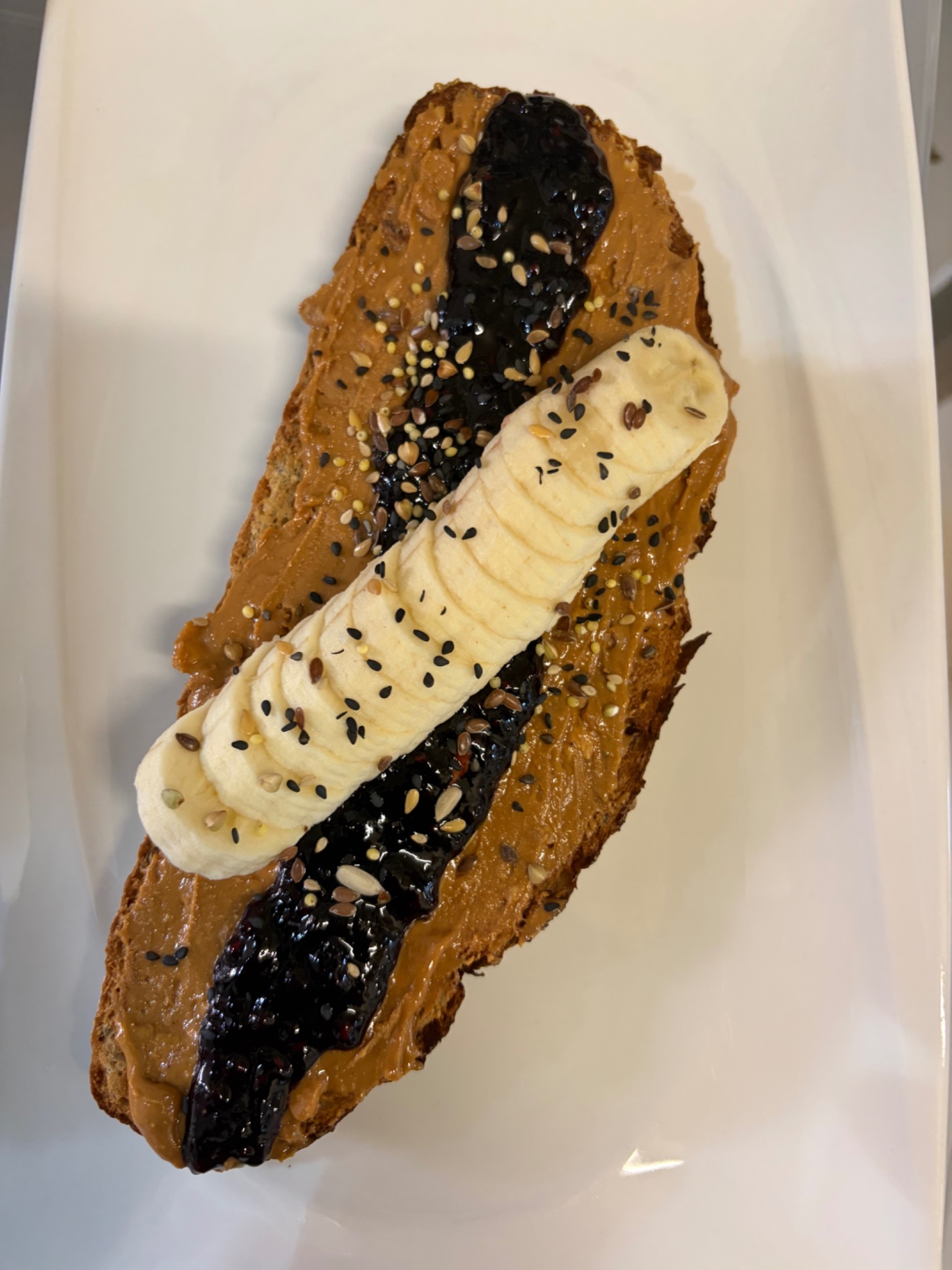 Toast dolç amb plàtan i crema de cacauet